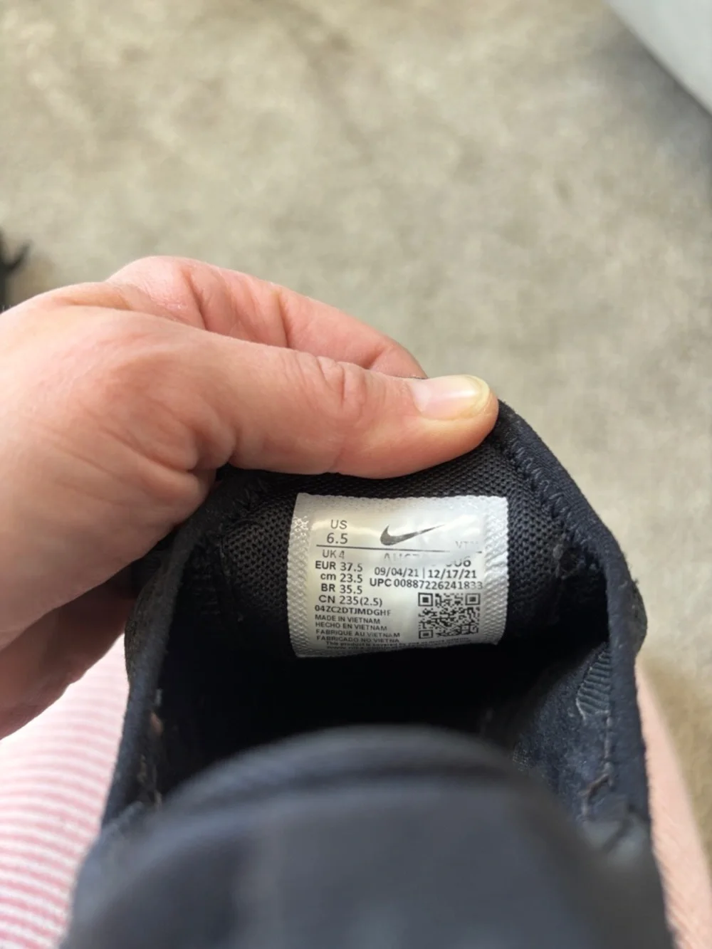 Nike Air Max 270 Triple Black AH8050 Women’s 6.5